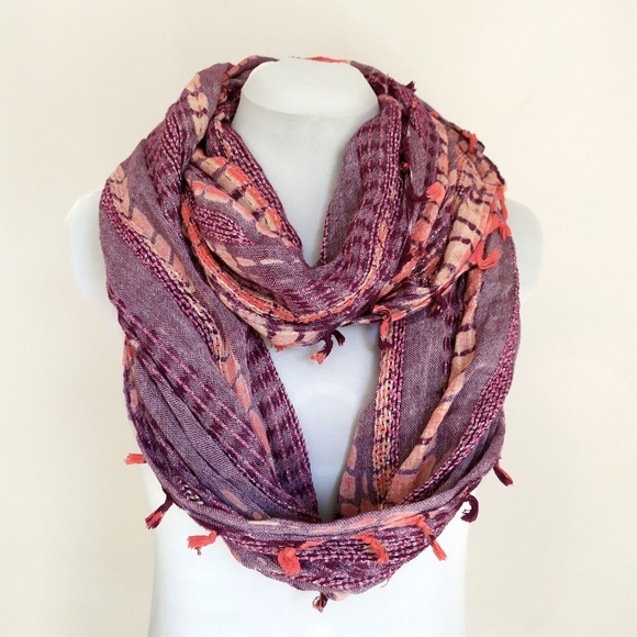 Collectioneighteen Accessories - Collectioneighteen Infinity Purple & Pink Scarf